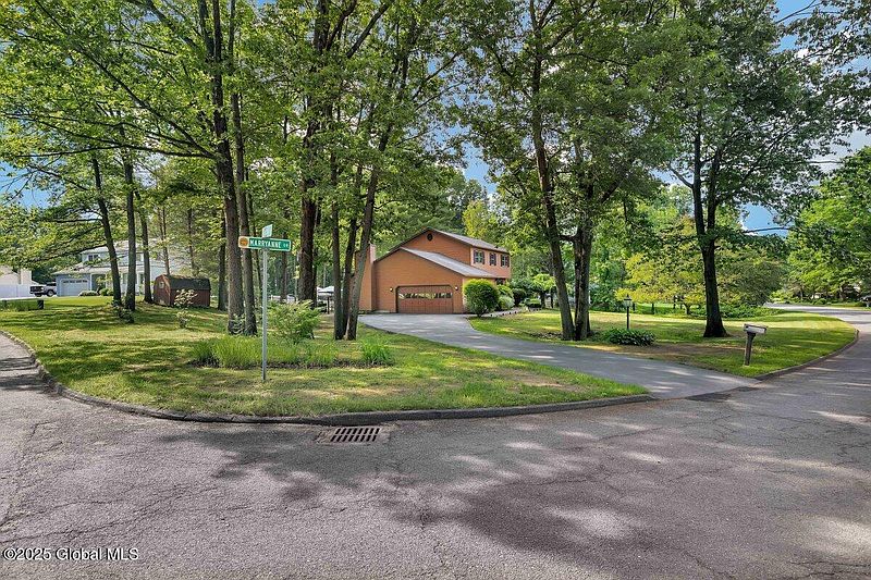 3rd image of 12 Marryanne Drive