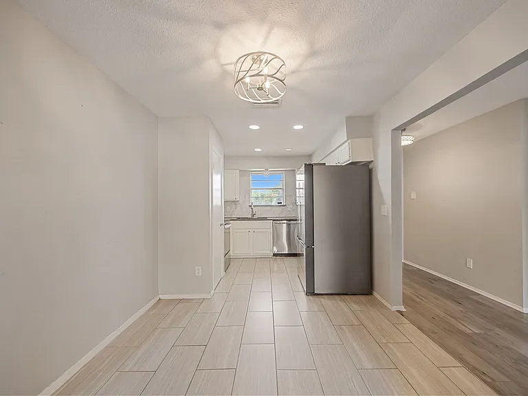1 E Mountain Ln #MAIN — Photo 4