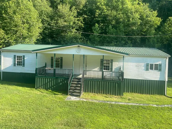 2776 Huff Creek Rd, Cyclone, WV 24827
