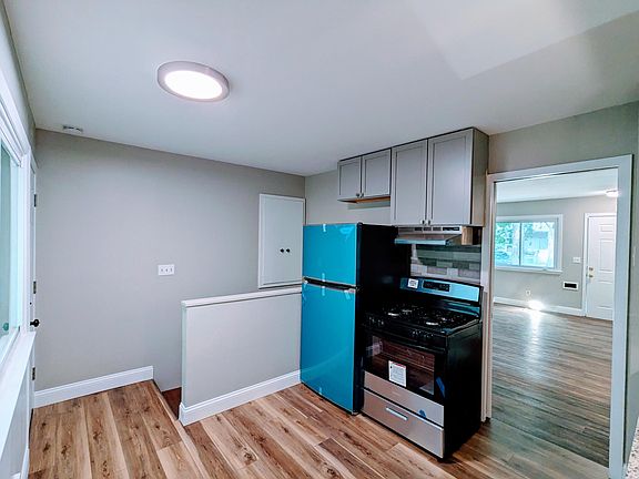 4th image of 2500-02 Talmage Ave SE #476b9782d