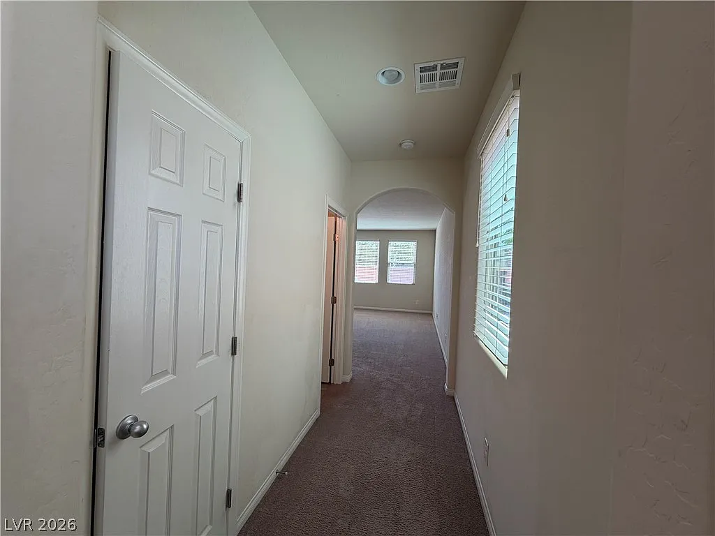 3 bed, 2.5 bath, 1991 sqft, $2,295 — Photo 3
