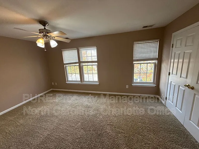 17811 Delmas Dr — Photo 24