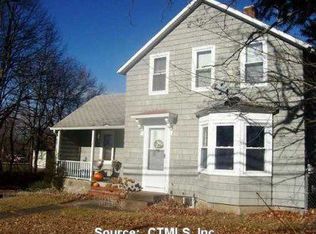 6 Church St, Bradford, RI 02808