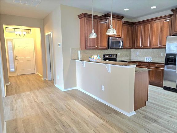 2nd image of 5646 Sunset Falls Dr