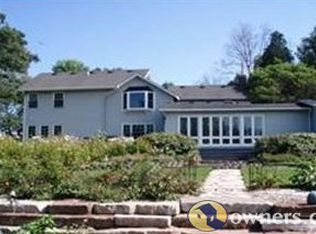 2080 Garden Rd, Milford, MI 48381