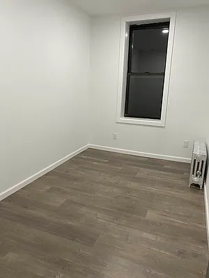 Rented by New York Realty Minimax Inc | media 14