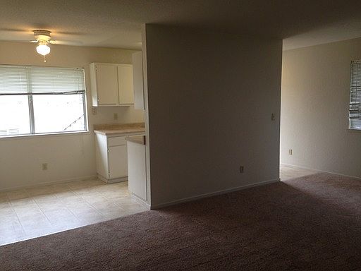 5th image of 905 Carro Dr APT 04