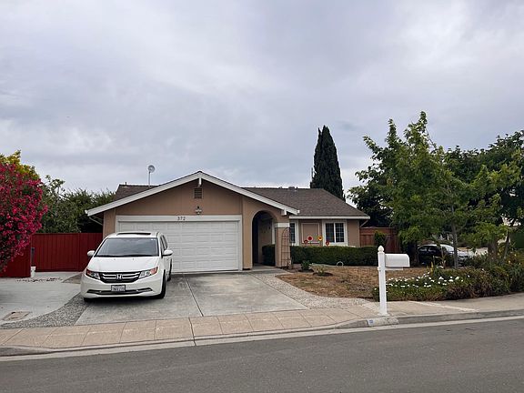 3rd image of 372 San Andreas Dr
