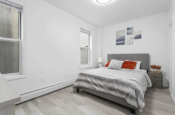 Rented by E Realty International Corp | media 14