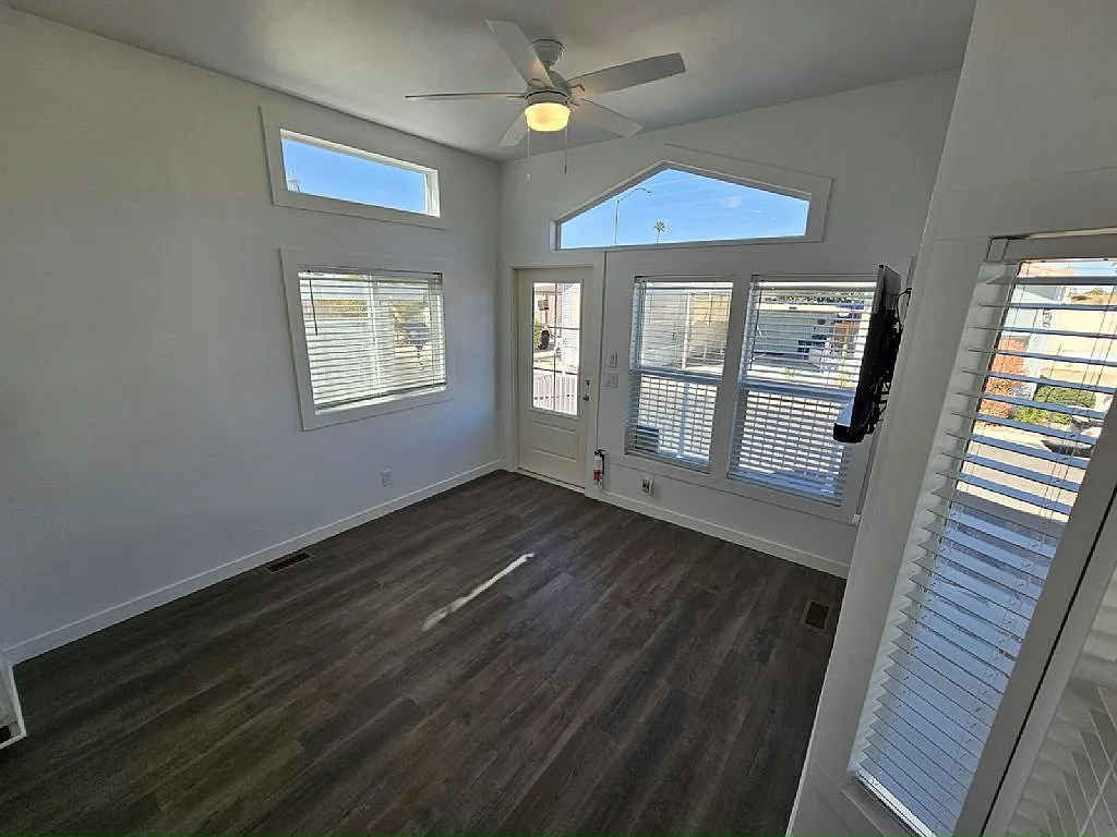1 bed, 1.0 bath, 385 sqft, $1,199 — Photo 3