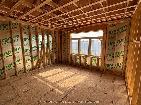 3rd image of 132 Devinwood Ave