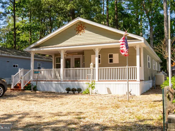 23572 Pine Dr #J-140, Lewes, DE 19958