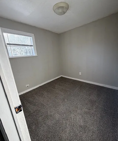 1917 1/2 Marjorie St W #2 — Photo 8