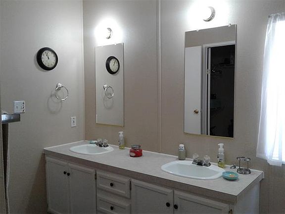 5th image of 110 Finneyoaks Ln