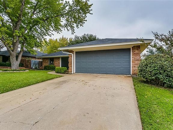 2nd image of 776 Parkview Dr