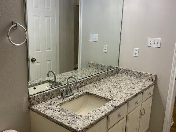 5th image of 10490 Steeplechase Dr
