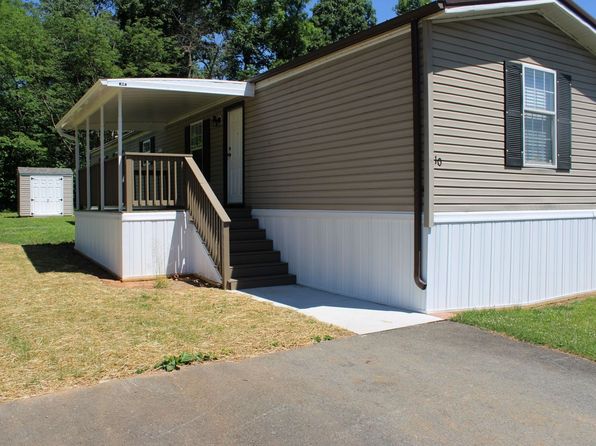 10 Locust Ln, Airville, PA