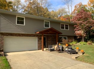 3766 Chesterfield Dr, Akron, OH 44319