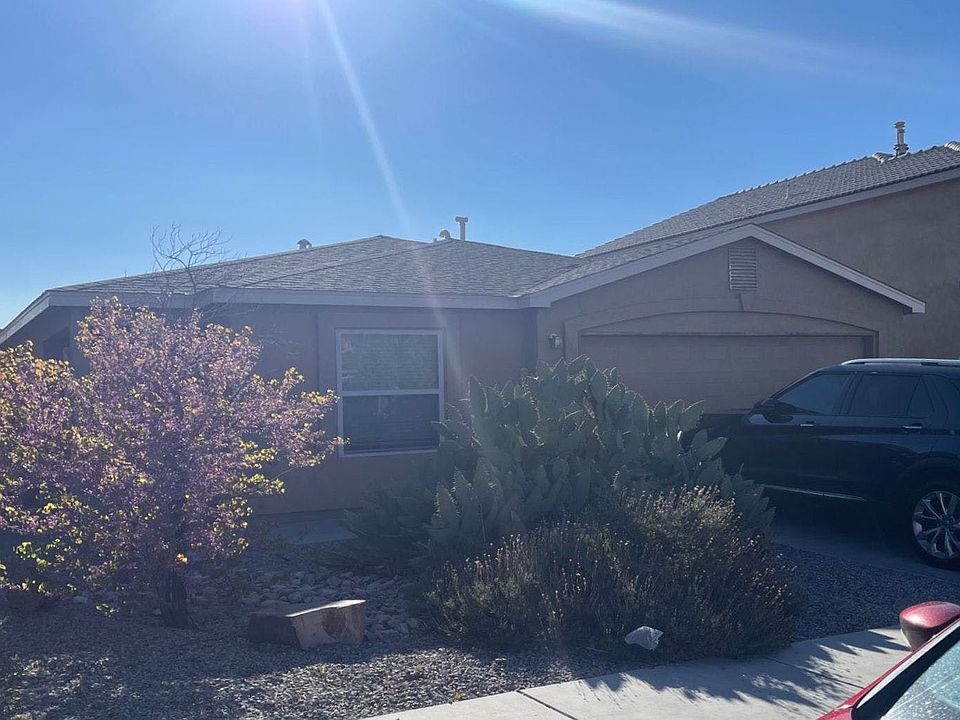2nd image of 924 Kipuka Dr NW