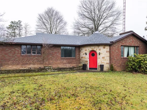 6635 Waynesburg Dr SE, Waynesburg, OH 44688