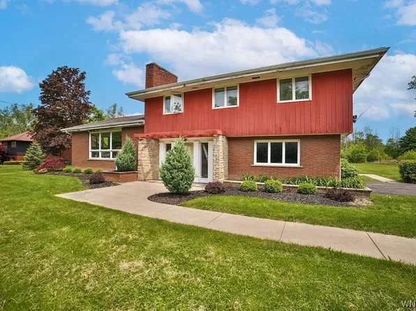 5271 Military Rd, Lewiston, NY 14092