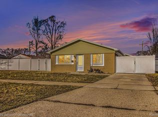 27016 S Beverly Rd E, Taylor, MI 48180