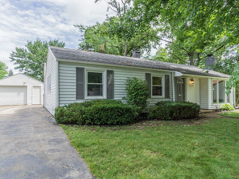 1st image of 2504 Ash Ln