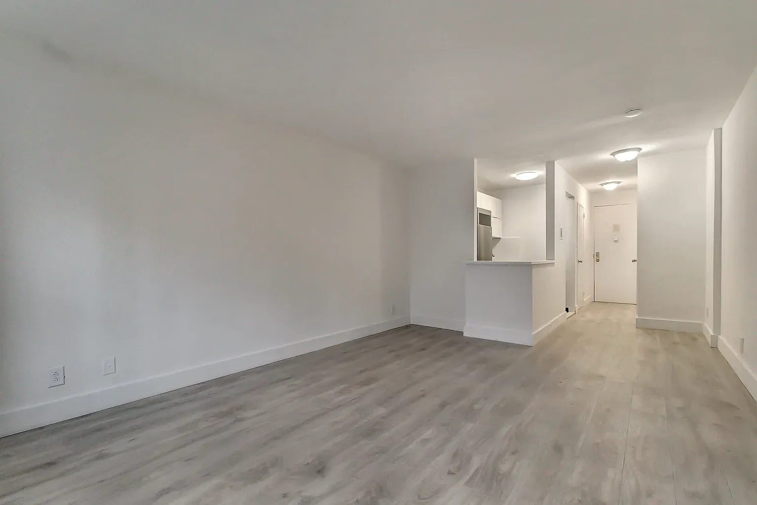 330 East 85th Street — Photo 2