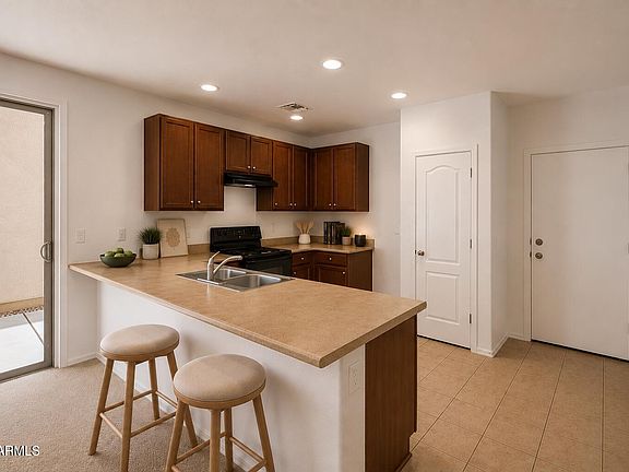 4th image of 931 S SABINO Drive