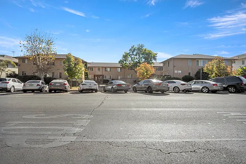 4024-4018 Hillcrest Dr #B Photo 1