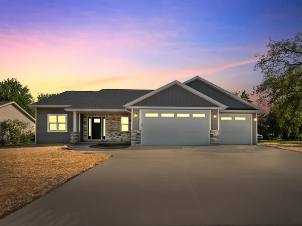 2325 Oliver Ln, Green Bay, WI 54303