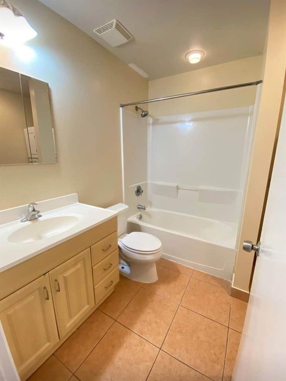 224 NE 19th Ave #1, photo 4