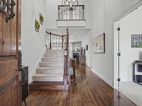 4th image of 306 W 127th Pl S