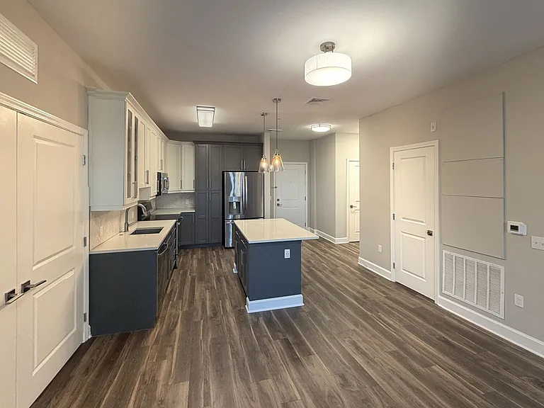 Residences at The Promenade — Photo 113