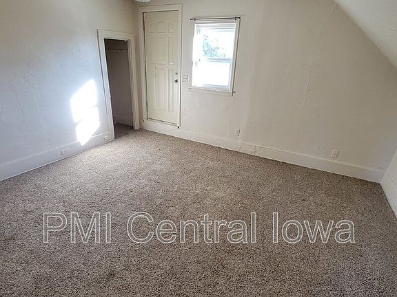 2nd image of 2220 E Walnut St APT 3