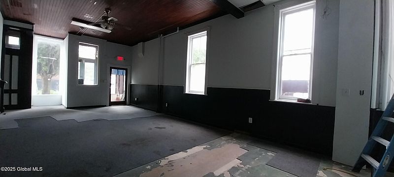 4th image of 148 Dove Street