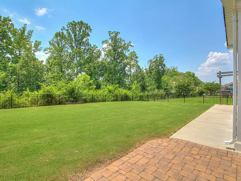 3013 Hamilton Mill Dr — Photo 33