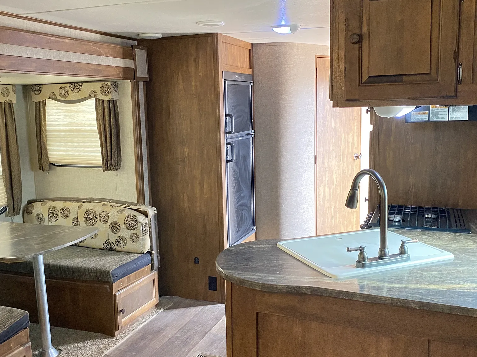 Royal RV Park Wink 907 North Roy Orbinson Drive - WD1 2014 Sprinter — Photo 2