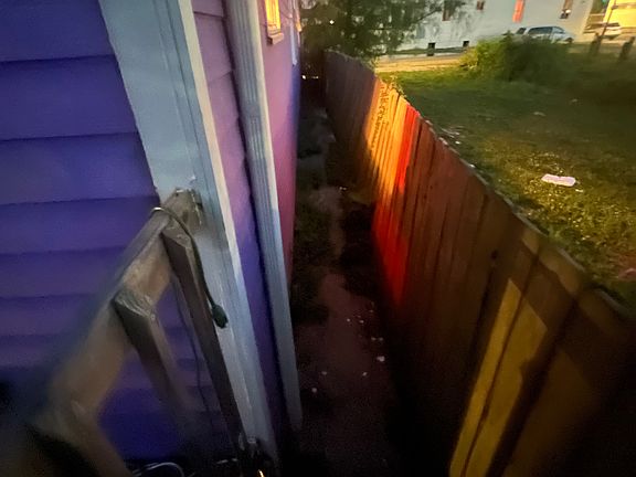 3rd image of 813-15 N Roman St