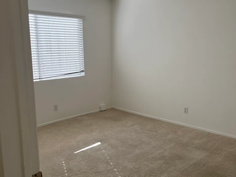 1343 Carmelina Ave #10 — Photo 8