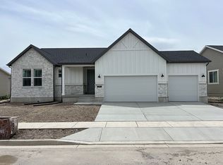 3831 W Safflower Dr, Lehi, UT 84043