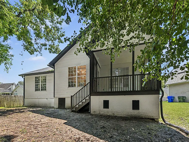 1854 Oleander Ct — Photo 33