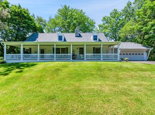 32733 Raphael Rd, Farmington Hills, MI 48336