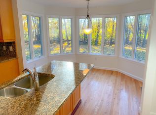 140 North St UNIT 4, Medfield, MA 02052