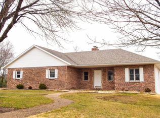 2907 Sunny Brook Ct, Jefferson City, MO 65109