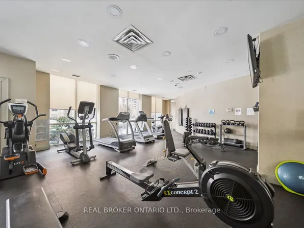 28 Harrison Garden Blvd #808, Toronto, ON M2N 2T3