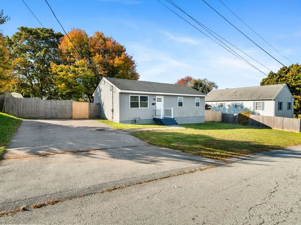 413 Pokross St, Fall River, MA 02724