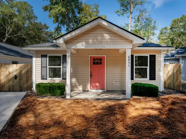 6951 Raymond Ave, North Charleston, SC 29406