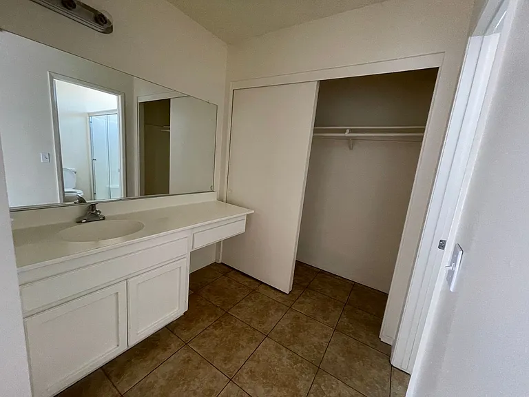 10246 Arroyo Ave — Photo 7