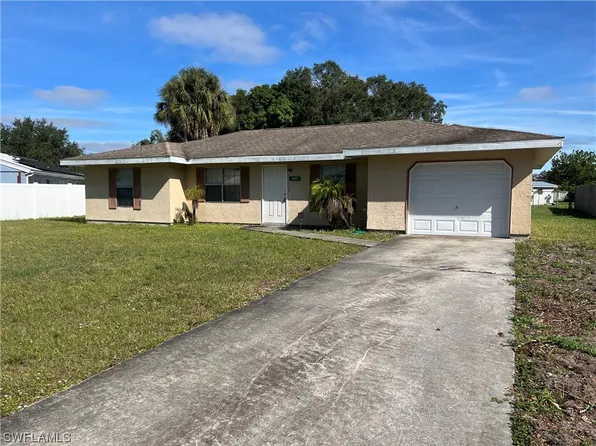 4032 S Edgewater Cir, Labelle, FL 33935